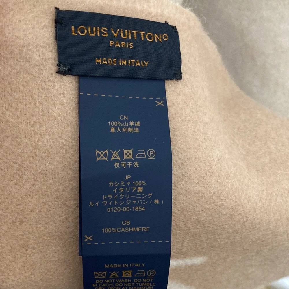 Louis Vuitton Beige and Tan Monogram Scarf - Picture 2 of 2